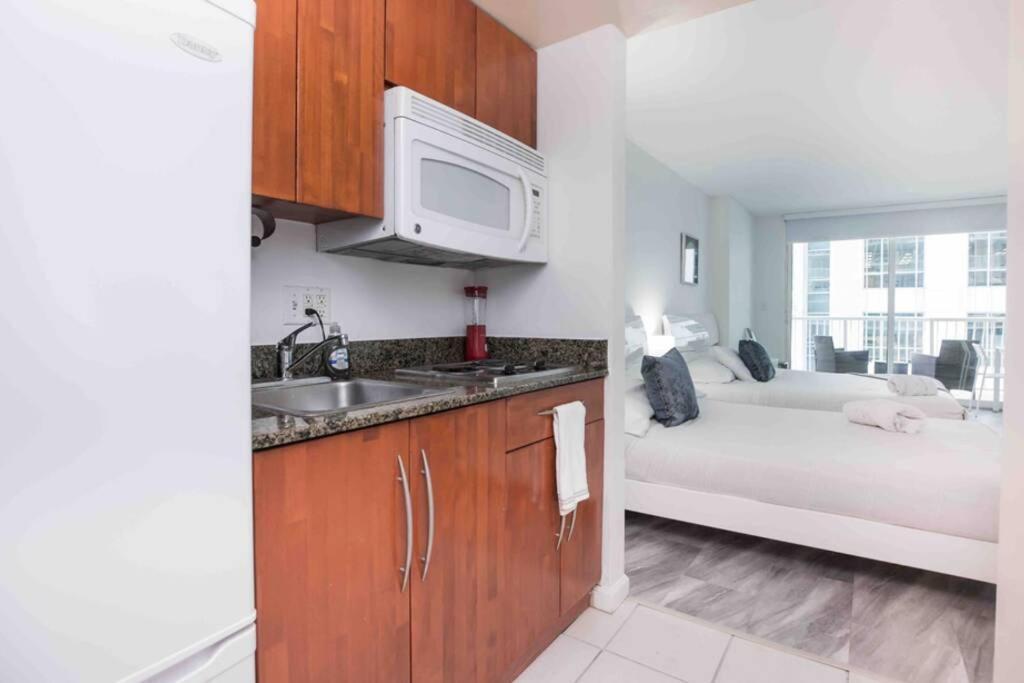 Spectacular Studio At Brickell, Free Parking ميامي المظهر الخارجي الصورة
